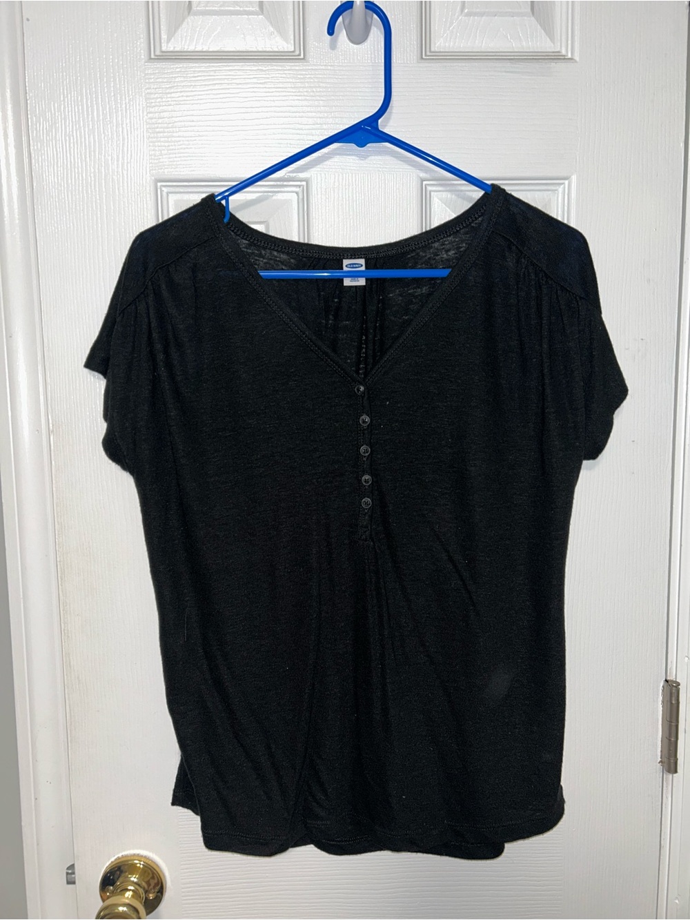 Old Navy Black Women's V-Neck Button Front Top